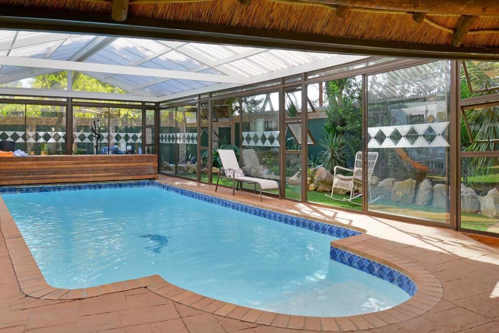 Mawethu Peaceful Garden With Covered Pool And Braai Area Cape Town Ngoại thất bức ảnh