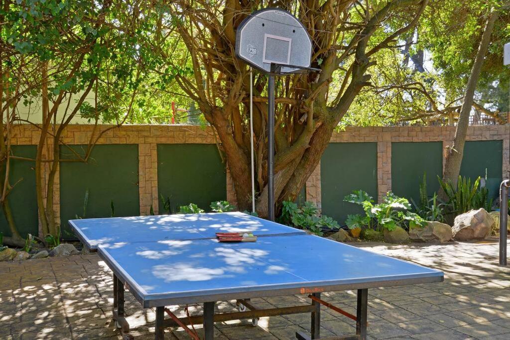 Mawethu Peaceful Garden With Covered Pool And Braai Area Cape Town Ngoại thất bức ảnh