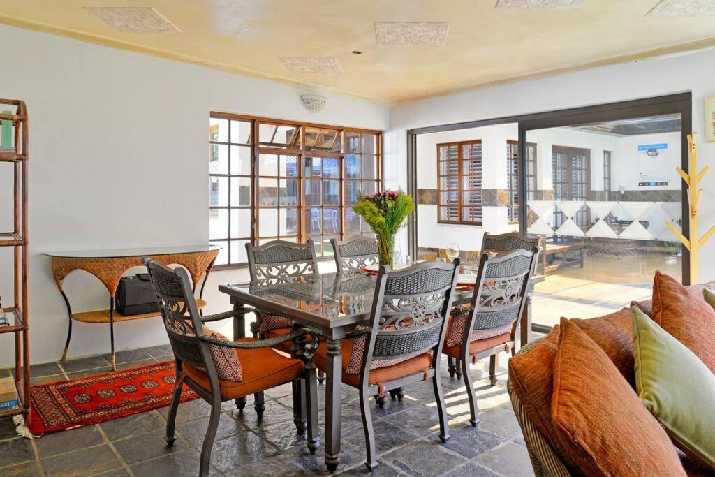 Mawethu Peaceful Garden With Covered Pool And Braai Area Cape Town Ngoại thất bức ảnh