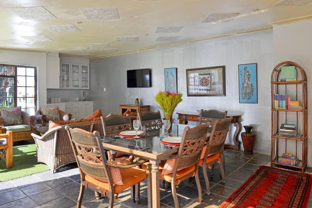 Mawethu Peaceful Garden With Covered Pool And Braai Area Cape Town Ngoại thất bức ảnh